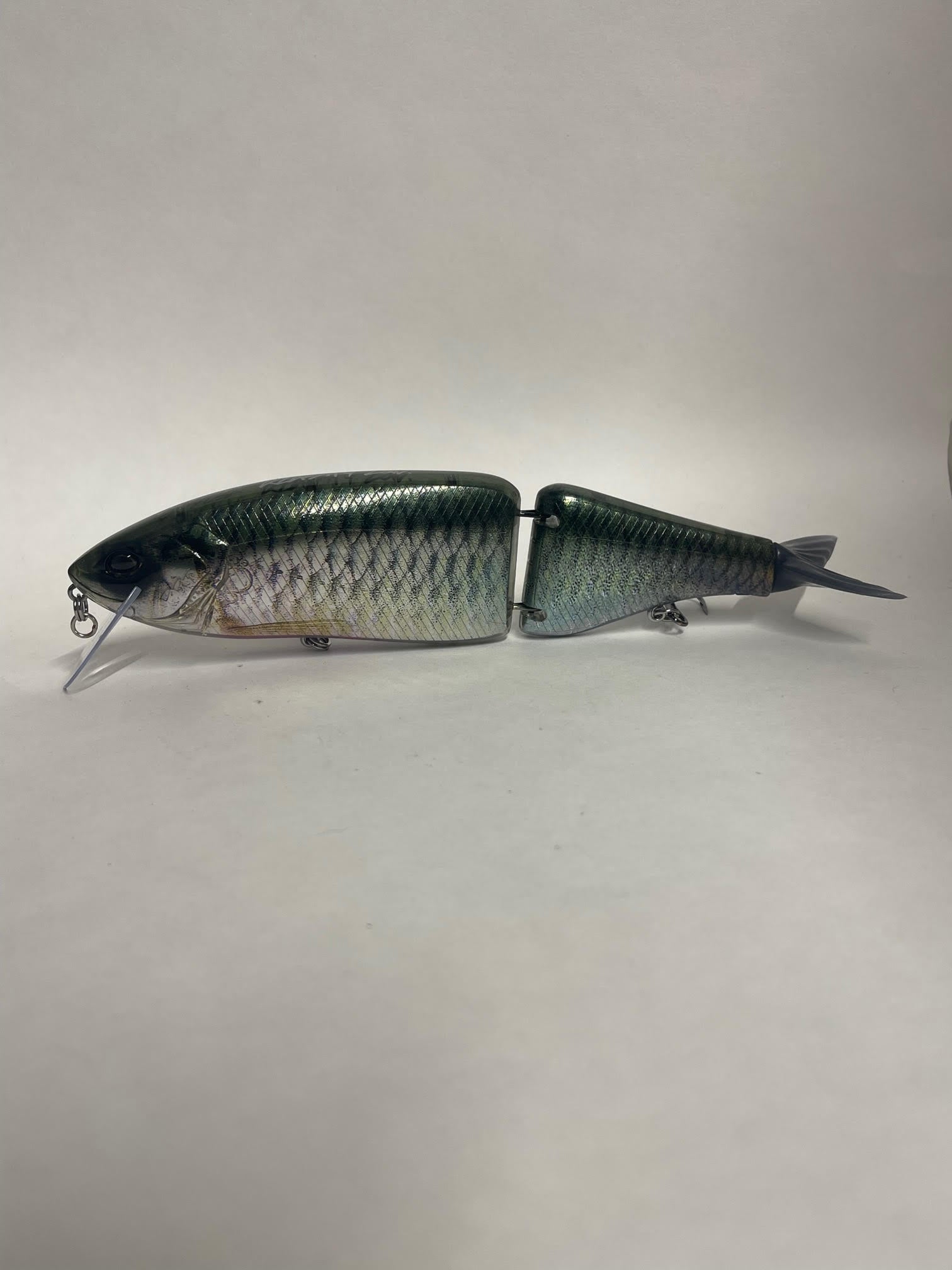 DRT KLASH 9 Crystal Flash Color 4 oz Big Swimbait Low Float DRT KLASH 9 Crystal Flash Color 4 oz Big Swimbait Low Float